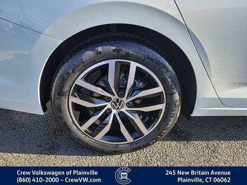 New 2026 Volkswagen Jetta SE image 19