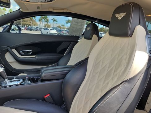 Used 2014 Bentley Continental GT image 13