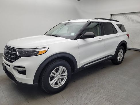 Used 2023 Ford Explorer XLT w/ Equipment Group 202A image 2
