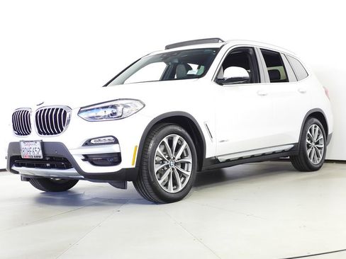 Used 2018 BMW X3 xDrive30i image 2