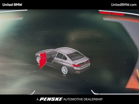 Used 2019 BMW 330i Sedan w/ Premium Package image 7