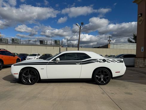 Used 2019 Dodge Challenger R/T image 7