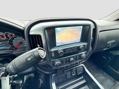 Used 2018 Chevrolet Silverado 1500 LTZ Z71 w/ Redline Edition AWD/4WD image 15