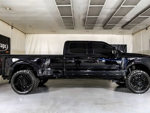 Used 2024 Ford F350 Limited w/ FX4 Off-Road Package AWD/4WD image 5