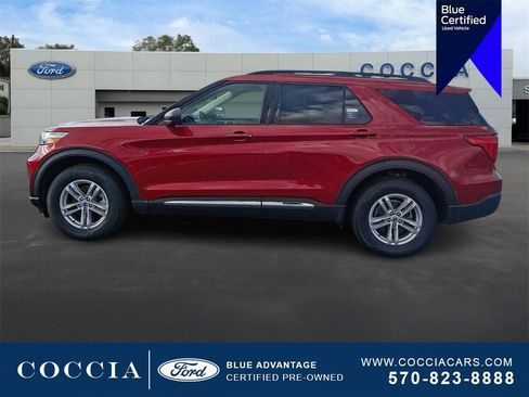 Certified 2022 Ford Explorer XLT w/ Equipment Group 202A image 7