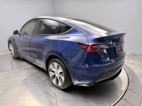 Used 2021 Tesla Model Y Long Range AWD/4WD image 7