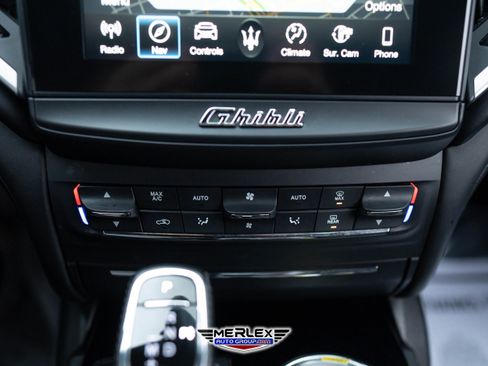Used 2019 Maserati Ghibli S GranSport image 32