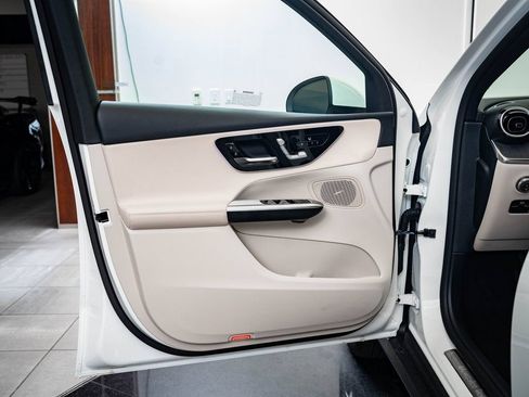 Certified 2026 Mercedes-Benz GLC 300 4MATIC image 23