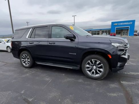 Used 2023 Chevrolet Tahoe LT w/ Luxury Package AWD/4WD image 2