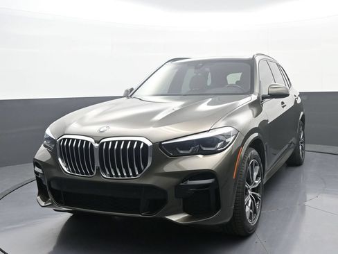 Used 2023 BMW X5 xDrive40i w/ M Sport Package AWD/4WD image 1