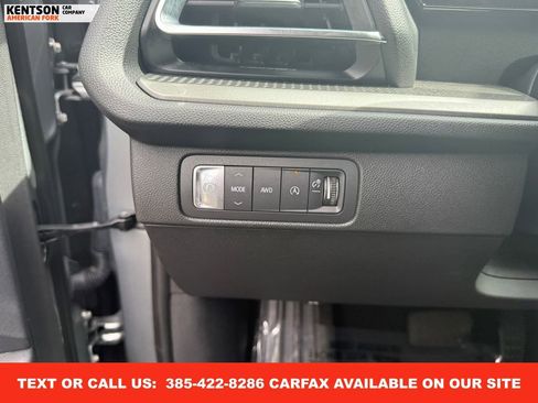 Used 2024 Chevrolet Traverse LT image 21