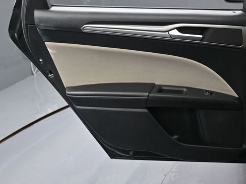 Used 2018 Ford Fusion S image 33