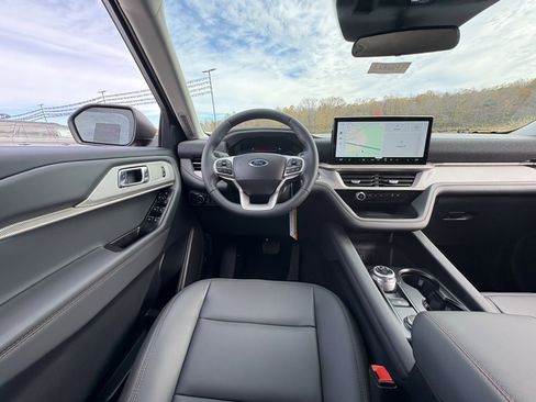 New 2026 Ford Explorer Active w/ Active Comfort Package image 32