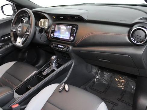Used 2021 Nissan Kicks SR w/ SR Premium Package FWD image 27