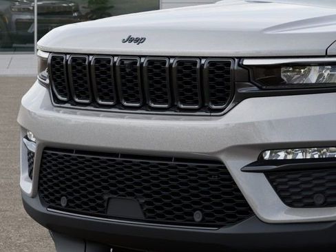 New 2025 Jeep Grand Cherokee Limited w/ Luxury Tech Group II image 12
