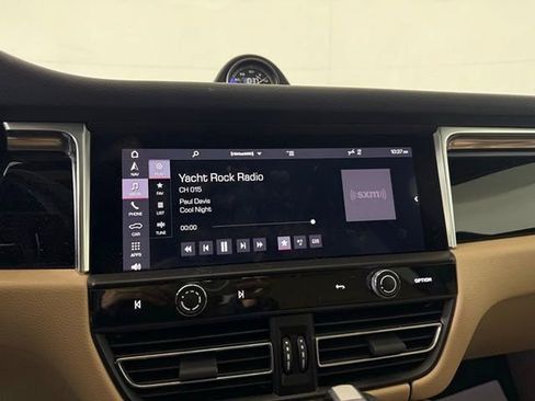 Used 2022 Porsche Macan S image 29