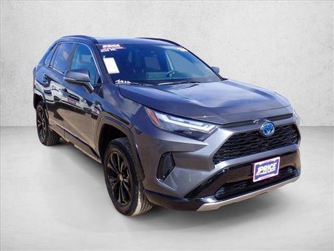 Used 2024 Toyota RAV4 SE w/ Convenience Package AWD/4WD image 6