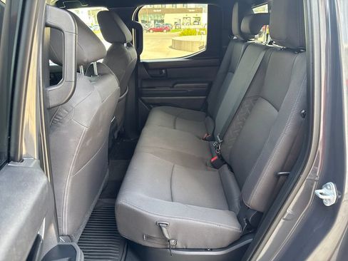 Certified 2025 Toyota Tacoma SR5 AWD/4WD image 24