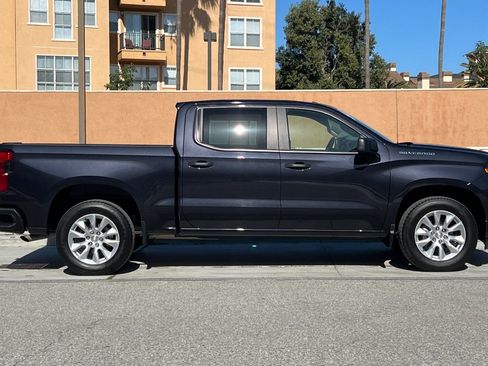 Used 2022 Chevrolet Silverado 1500 Custom image 3