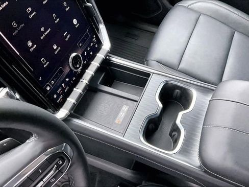 Used 2024 GMC Acadia Elevation FWD image 14