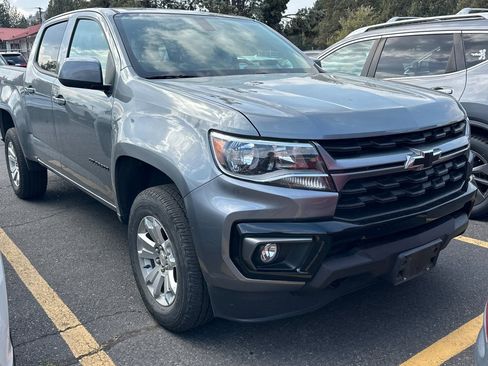Used 2022 Chevrolet Colorado LT w/ LT Convenience Package AWD/4WD image 2