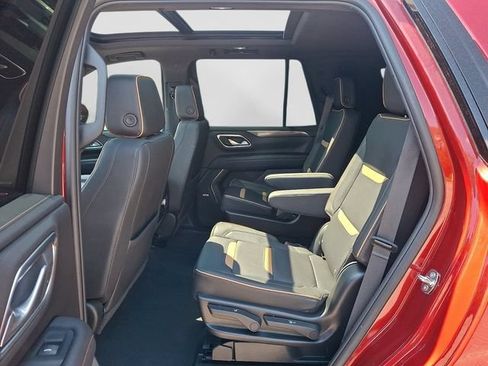 Used 2024 GMC Yukon AT4 w/ Technology Package AWD/4WD image 12