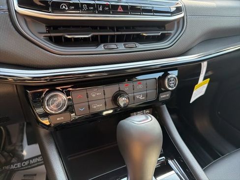 New 2026 Jeep Compass Latitude AWD/4WD image 11