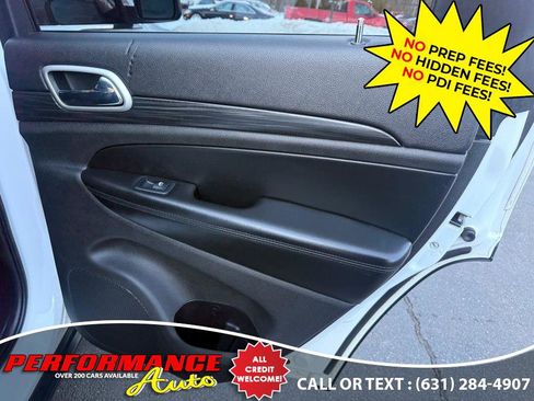 Used 2019 Jeep Grand Cherokee Laredo image 23