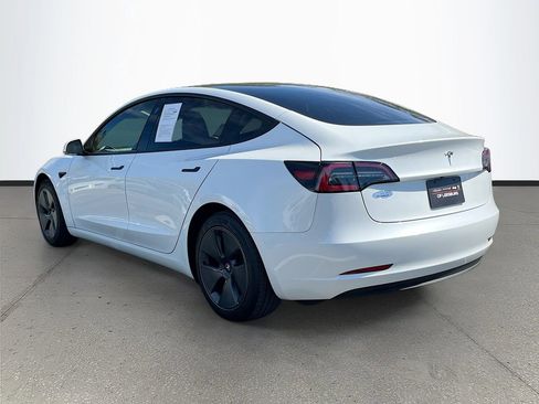Used 2023 Tesla Model 3 Standard Range image 5
