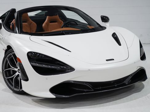 Used 2020 McLaren 720S Spider RWD image 14