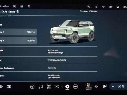 Used 2025 Rivian R1S Adventure AWD/4WD image 7