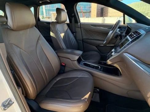 Used 2017 Lincoln MKC Reserve w/ Lincoln MKC Climate Package image 19