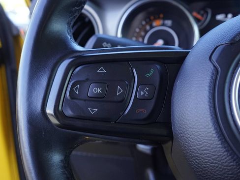 Certified 2019 Jeep Wrangler Sport AWD/4WD image 14