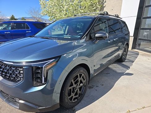 New 2025 Kia Carnival SX Prestige FWD image 3