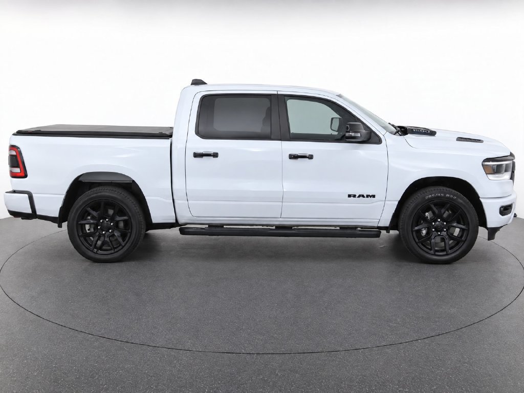 Used 2024 RAM 1500 Laramie AWD/4WD image 8