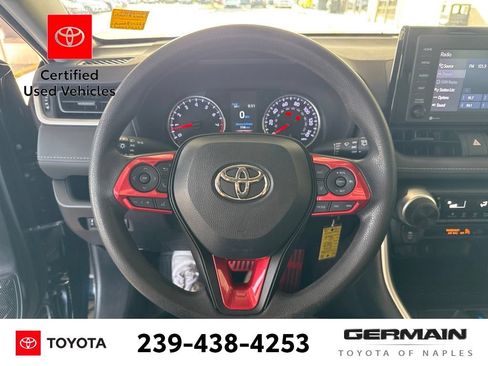 Used 2022 Toyota RAV4 LE AWD/4WD image 15