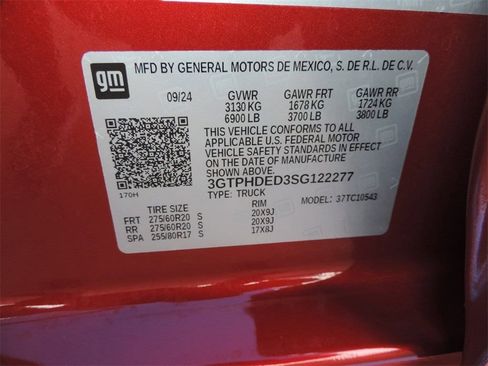 Certified 2025 GMC Sierra 1500 SLT image 19