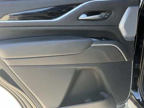 Used 2023 Cadillac Escalade V w/ LPO, ONYX Package AWD/4WD image 18