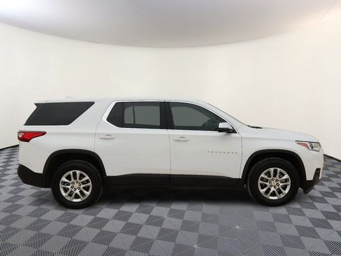 Used 2019 Chevrolet Traverse LS FWD image 5