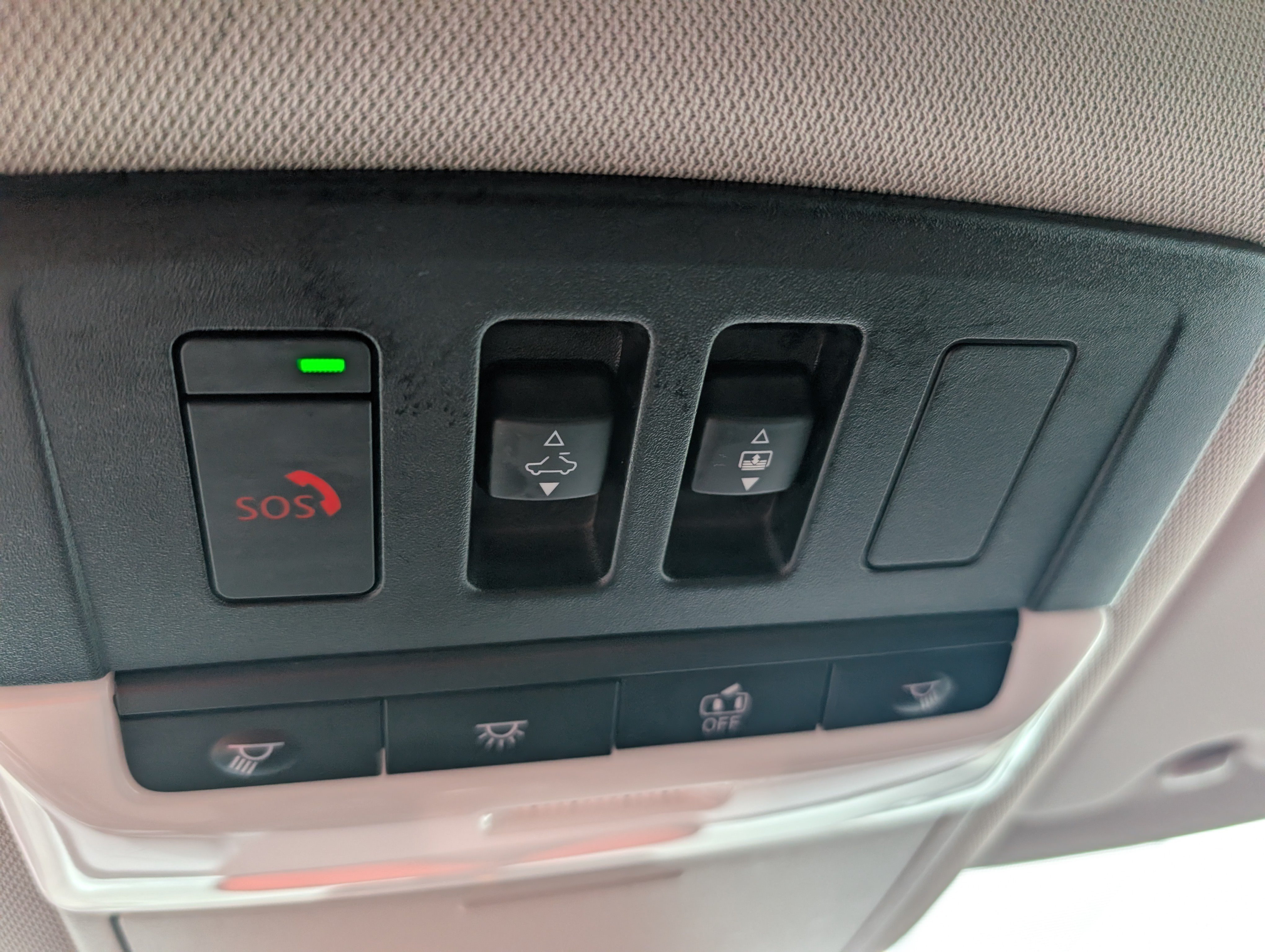 Used 2024 Nissan Rogue SV w/ SV Premium Package AWD/4WD image 23