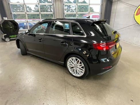 Used 2018 Audi A3 e-tron Premium Plus w/ Technology Package image 3