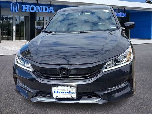 Used 2017 Honda Accord Sport image 3
