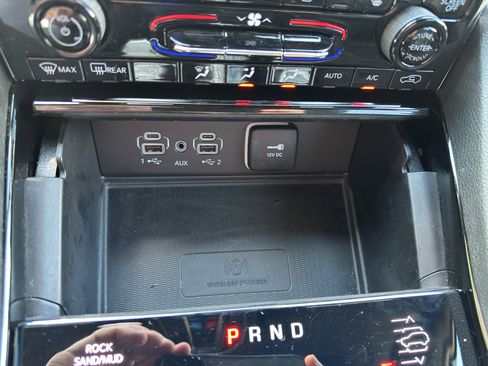 Used 2023 Jeep Grand Cherokee L Overland w/ Luxury Tech Group IV image 19