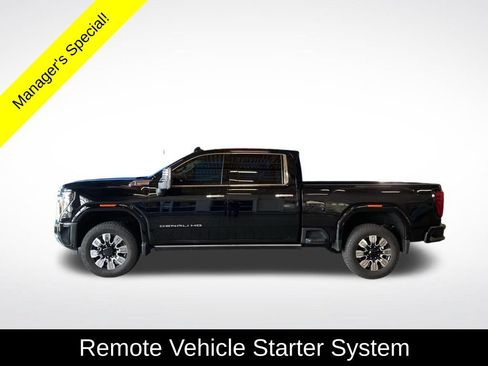 Used 2024 GMC Sierra 3500 Denali w/ Denali Reserve Package AWD/4WD image 18