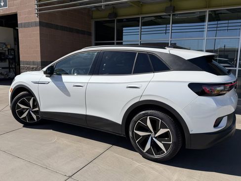 Used 2024 Volkswagen ID.4 Pro S image 5