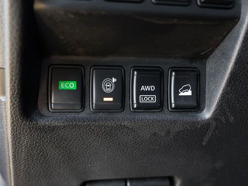 Used 2016 Nissan Rogue SL w/ SL Premium Package image 18