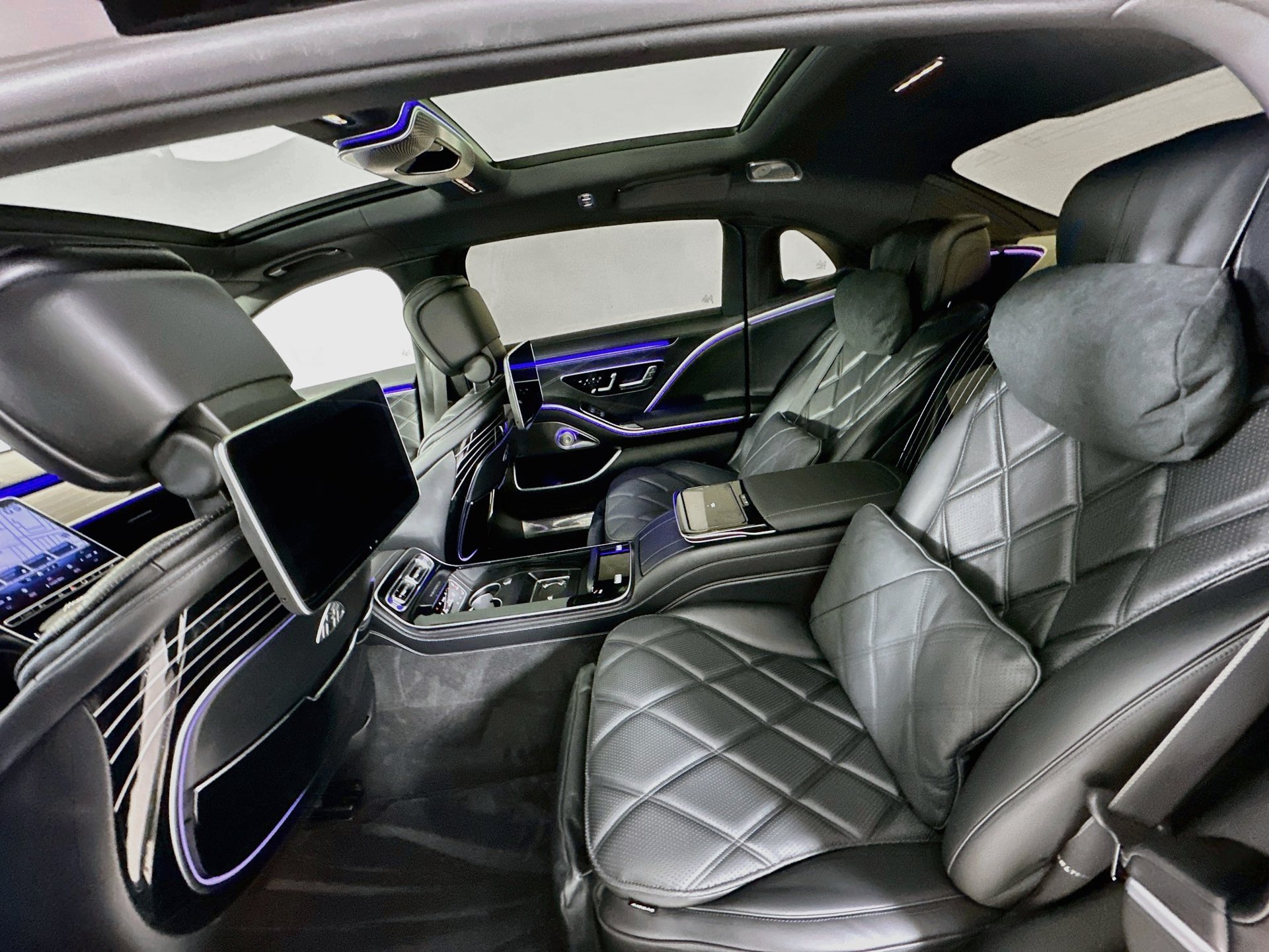 Certified 2023 Mercedes-Benz Maybach S 680 4MATIC image 27