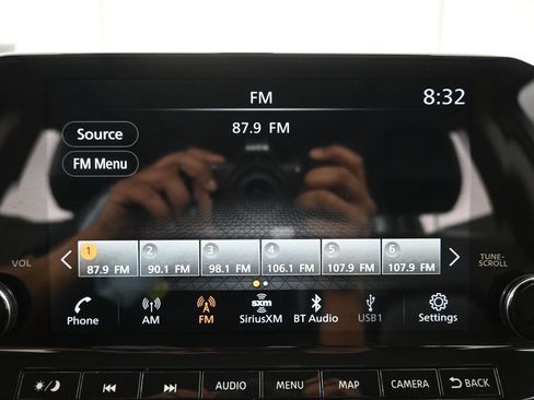 Used 2022 Nissan Pathfinder SL w/ SL Premium Package FWD image 26
