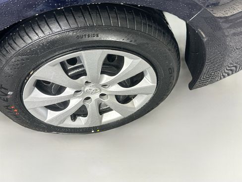Used 2023 Toyota Corolla LE image 11