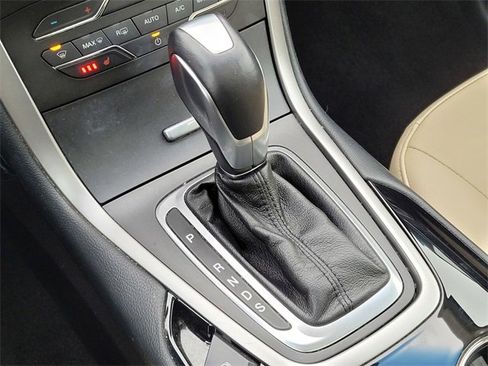 Used 2018 Ford Edge SEL w/ Equipment Group 201A image 25